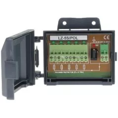 Splitter alimentare 5x0.75A cu carcasă exterior cu protecție PTC LZ-5S/POL