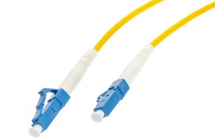 Patchcord SM LC/UPC - LC/UPC 5 m simplex singlemode G.652D (SM 9/125)