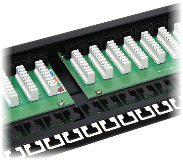 Patch panel 48 porturi UTP Cat.5 cu suport cabluri