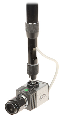 Prin suport se poate trece cablul coaxial si alimentare al camerei Prin suport se poate trece cablul coaxial si alimentare al camerei