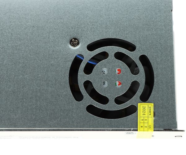 Sursă alimentare 12V 15A stabilizată cu cutie metalică și ventilator