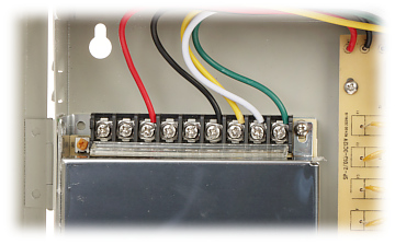 Sursă alimentare sisteme supraveghere 12V/21A cutie metalică, 18 ieșiri cu protecție